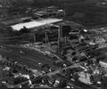 Dieses Foto zeigt einen Blick vom Südosten über die Schachtanlage und die Ruhrglas AG in den 60er Jahren